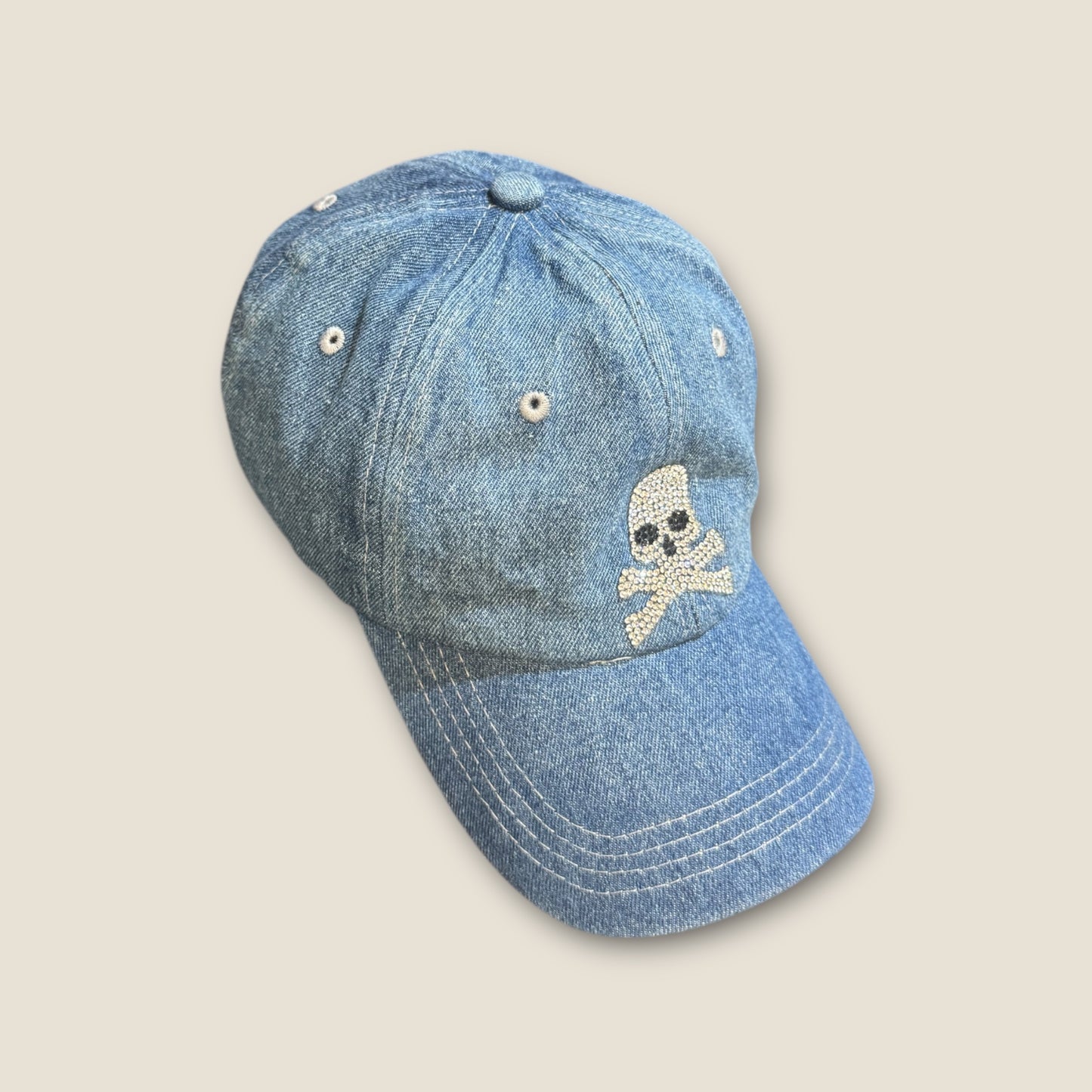 Gorra denim con calavera