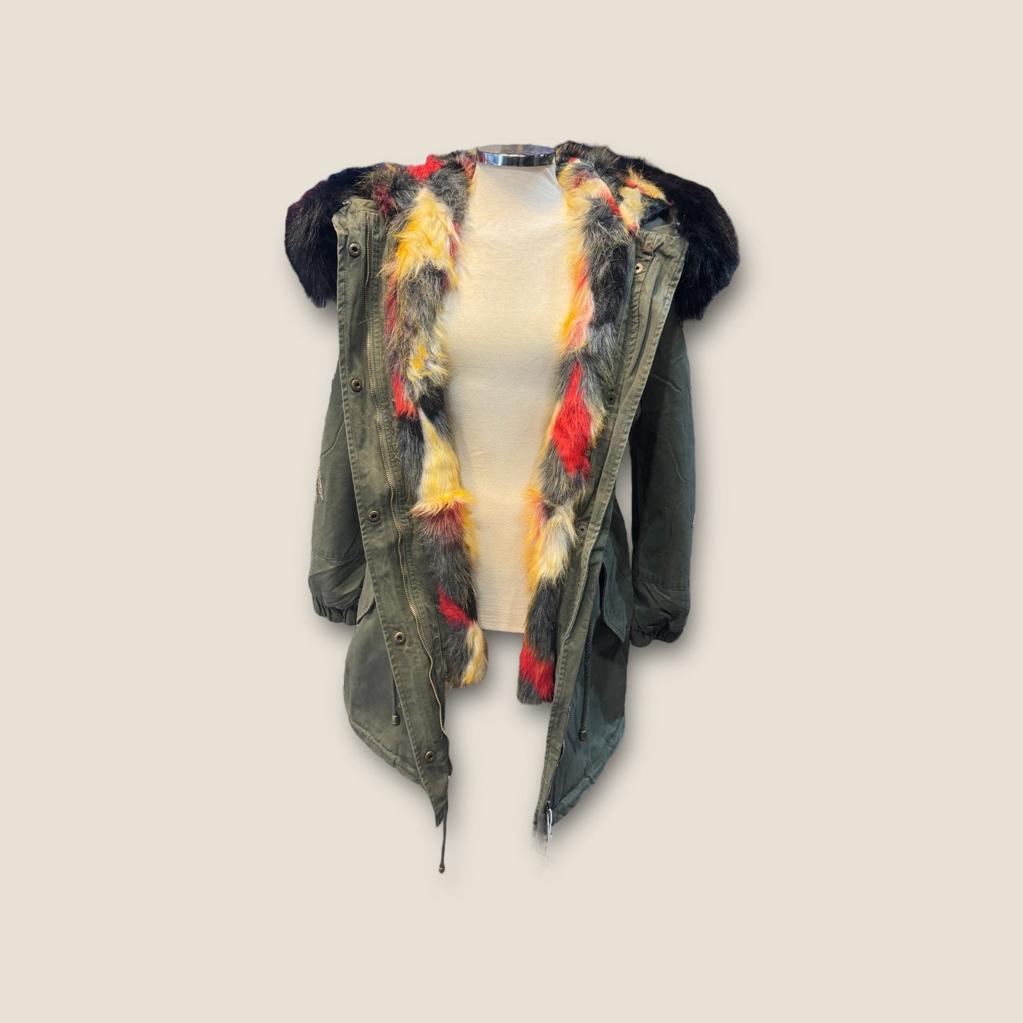 Parka 2 en 1 con alas de lentejuelas