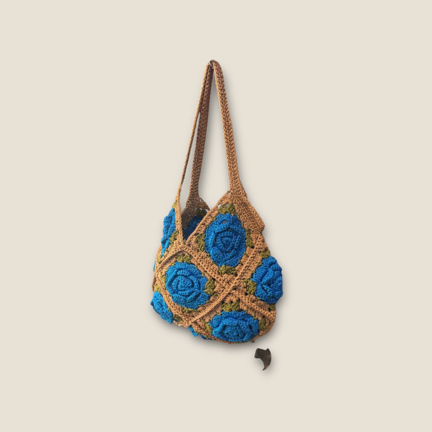 Bolso crochet con rosas