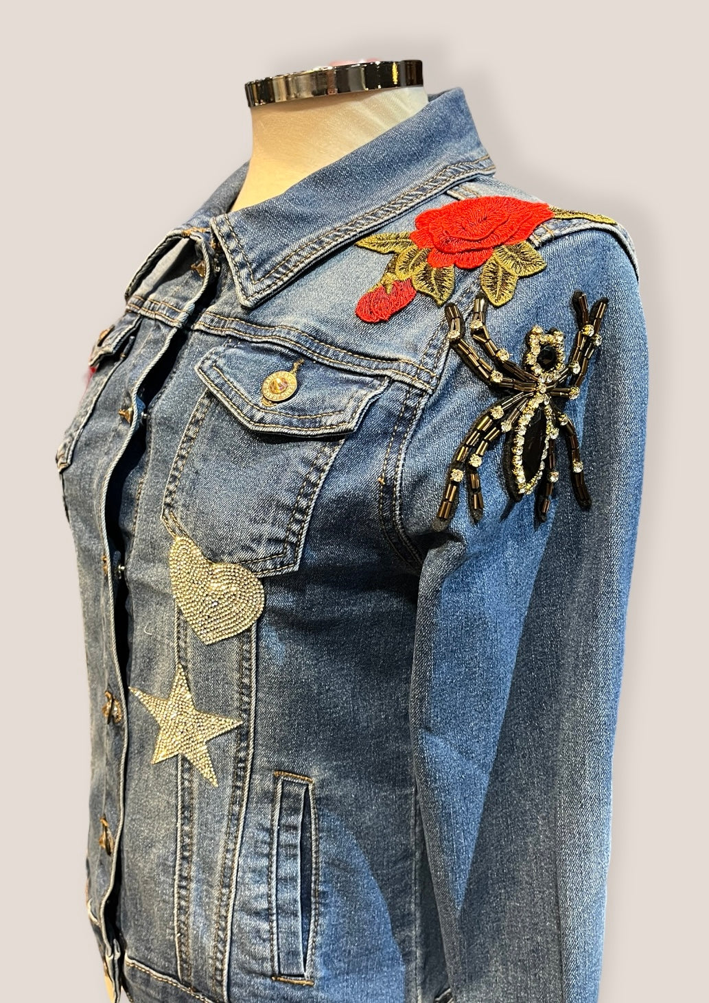 Chaqueta vaquera tigre lentejuelas y flores