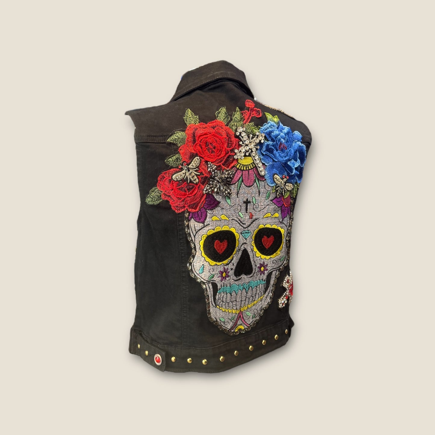 Chaleco negro calavera catrina y flores