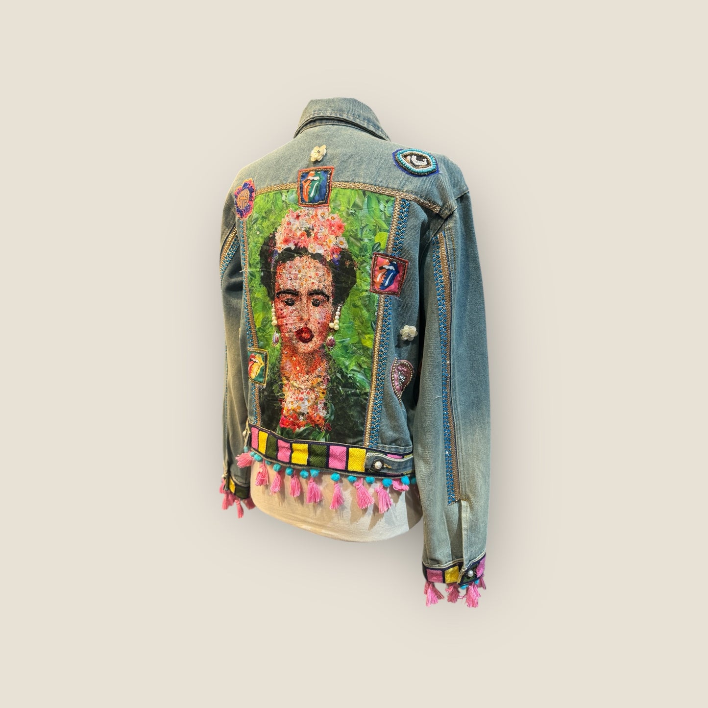 Chaqueta vaquera Frida con abalorios