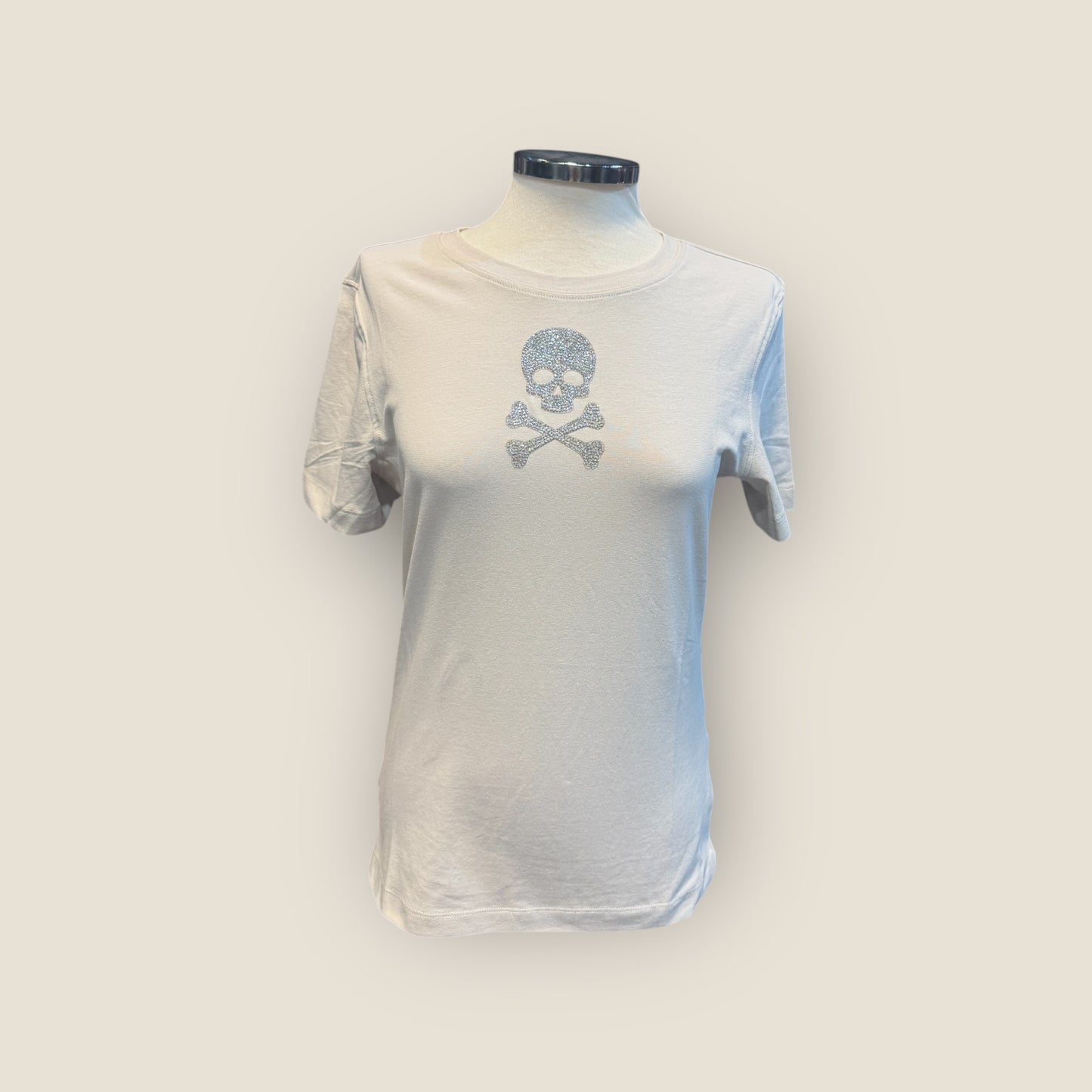 Camiseta calavera con tibias strass