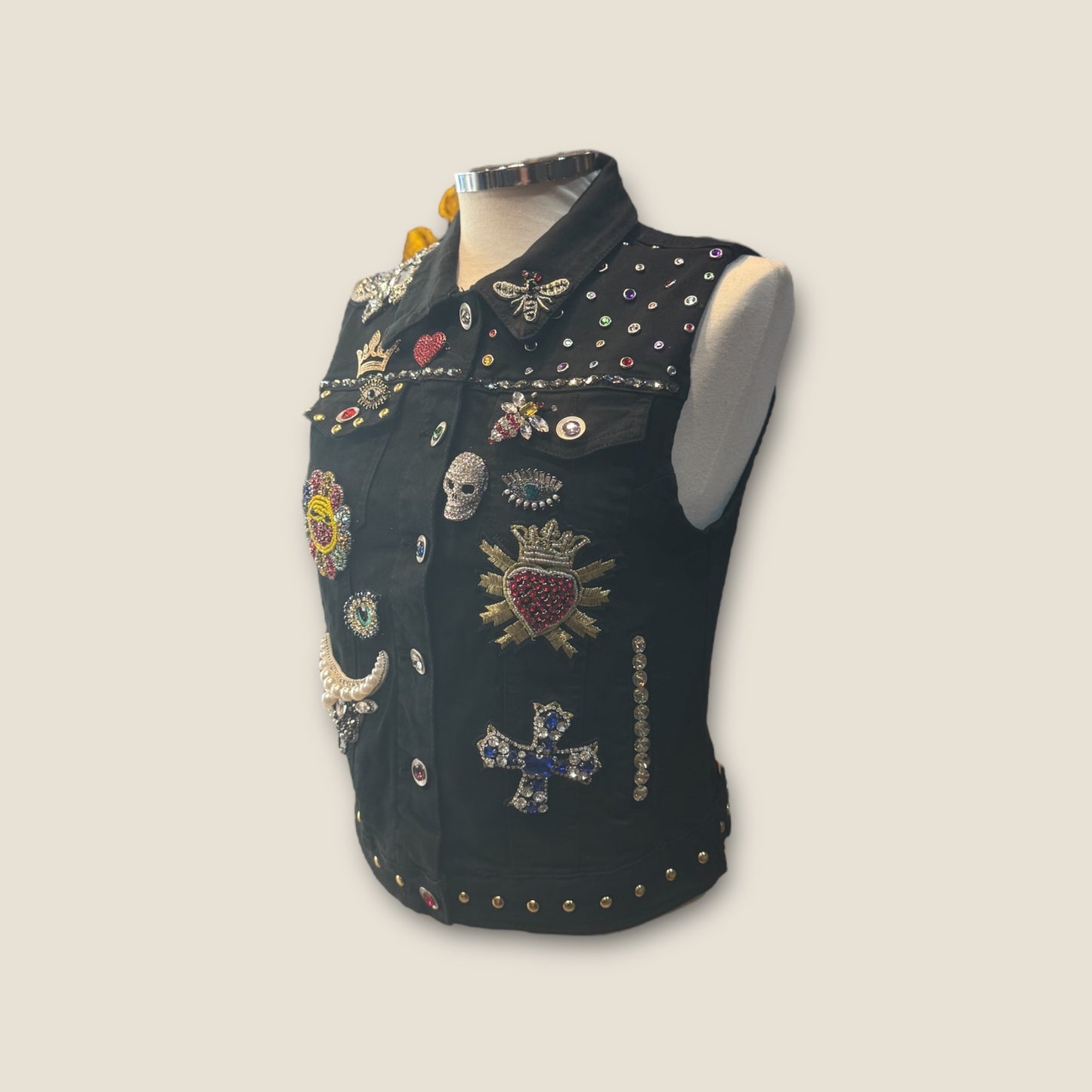 Chaleco negro calavera catrina y flores