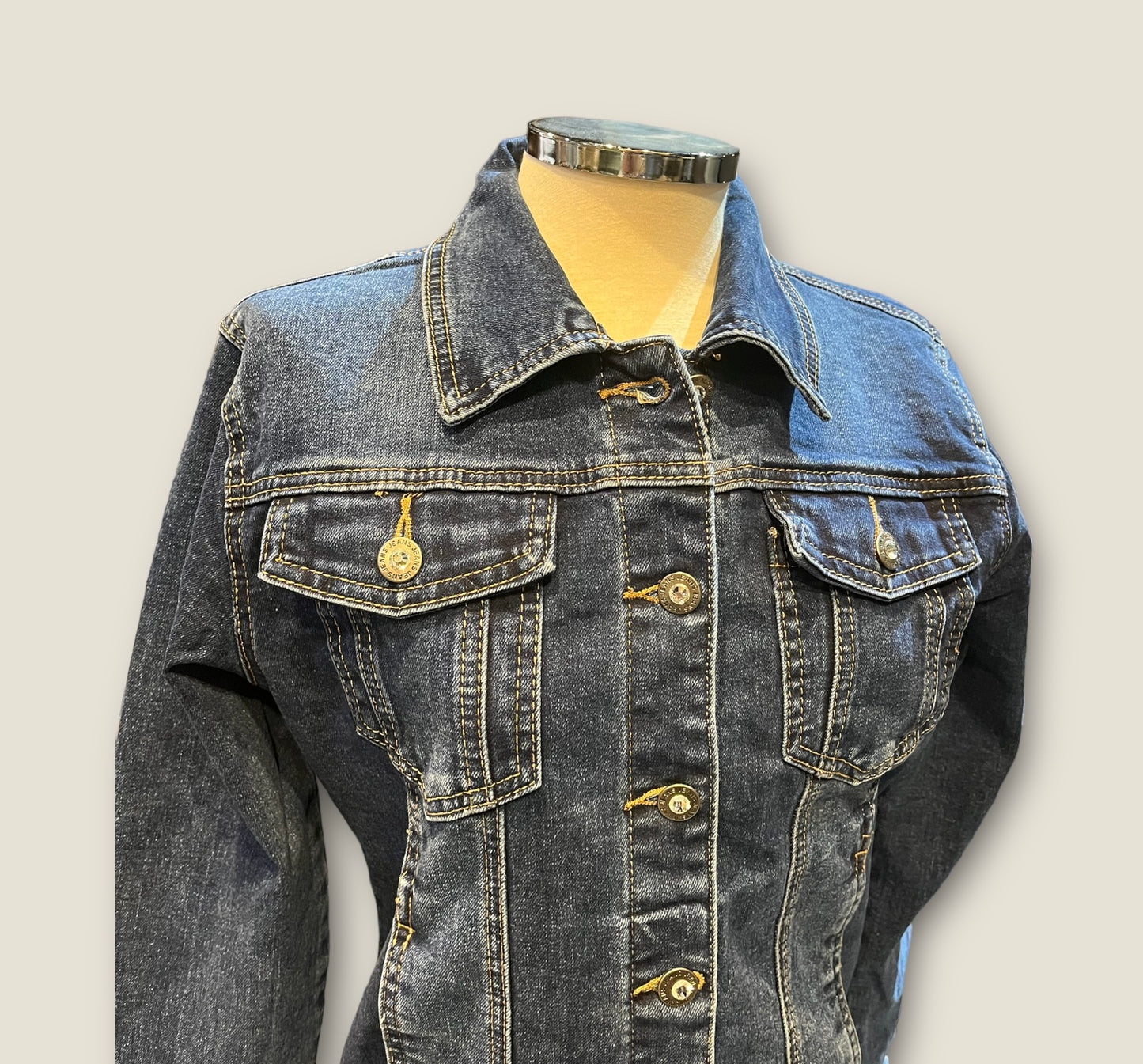 Chaqueta vaquera alas lentejuelas
