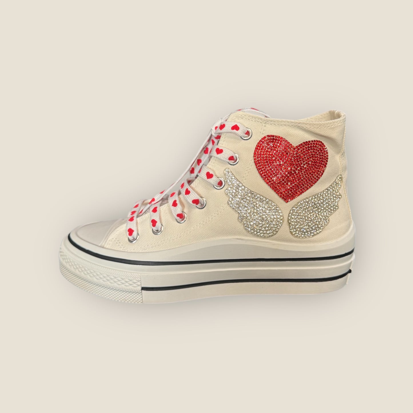 Zapatillas de lona con corazon y alas de strass