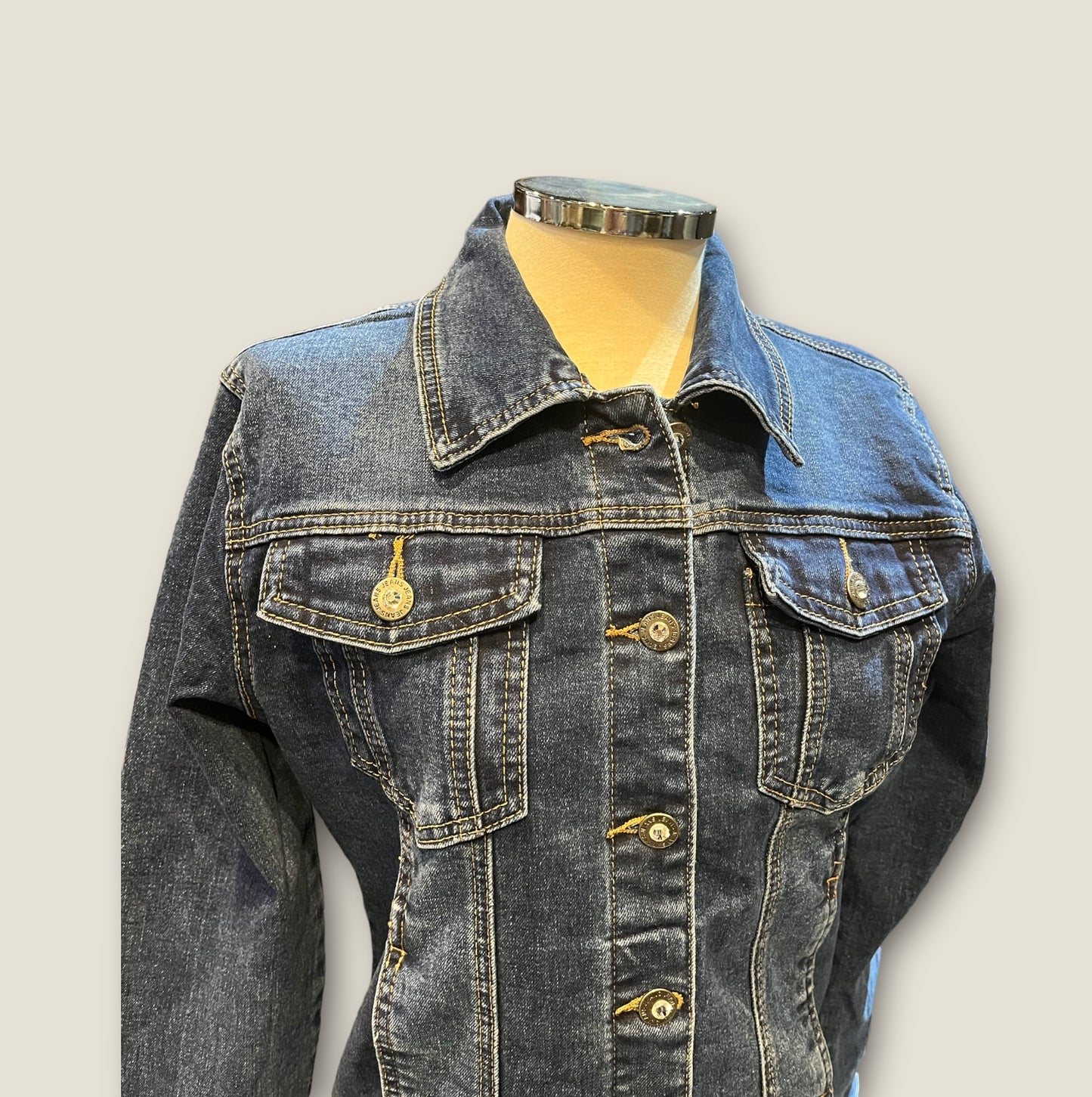 Chaqueta vaquera alas lentejuelas