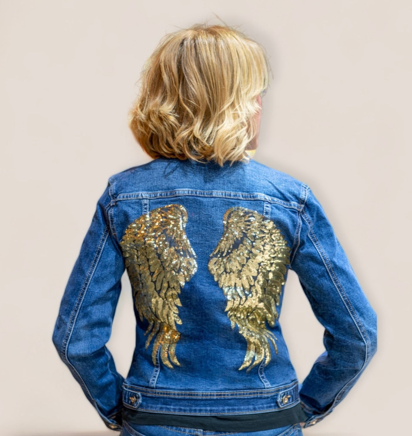 Chaqueta vaquera alas lentejuelas