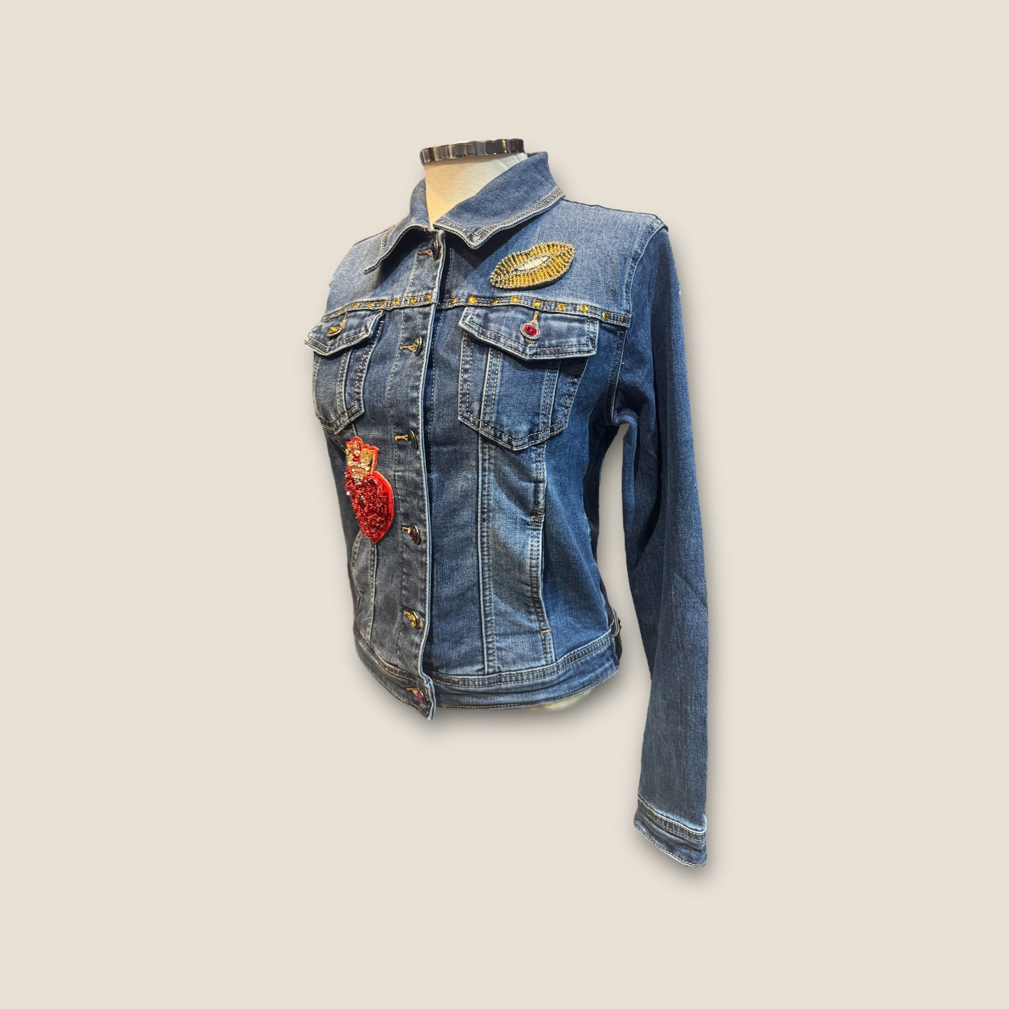 Chaqueta calavera catrina con flores y pedreria