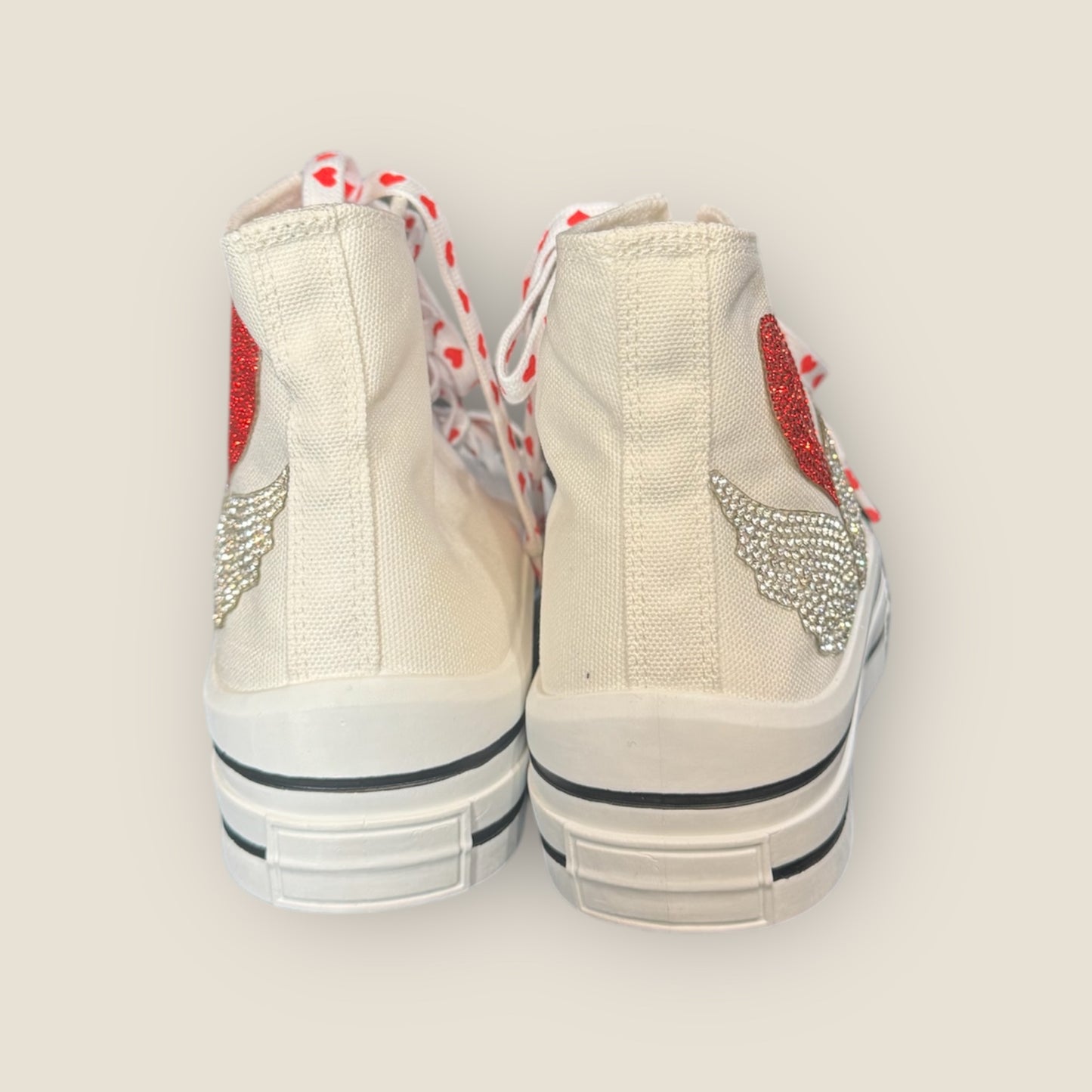 Zapatillas de lona con corazon y alas de strass