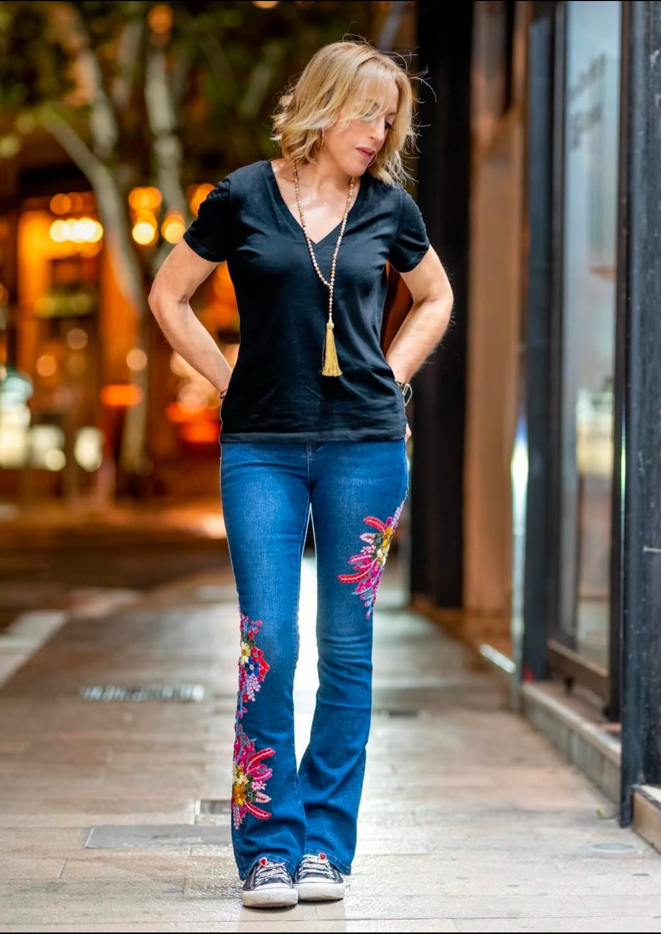 Pantalones flores y strass