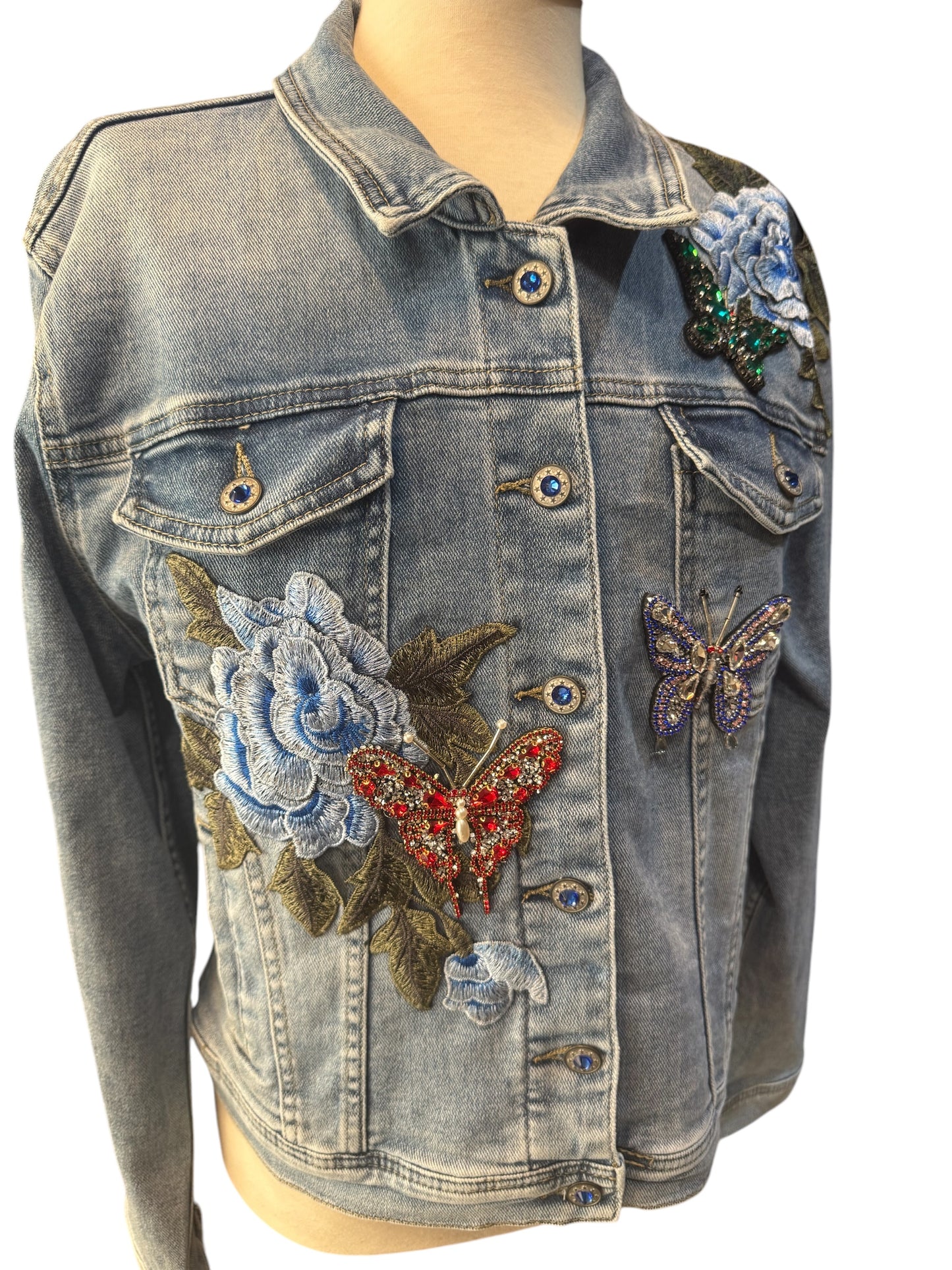 Chaqueta vaquera flores y mariposas