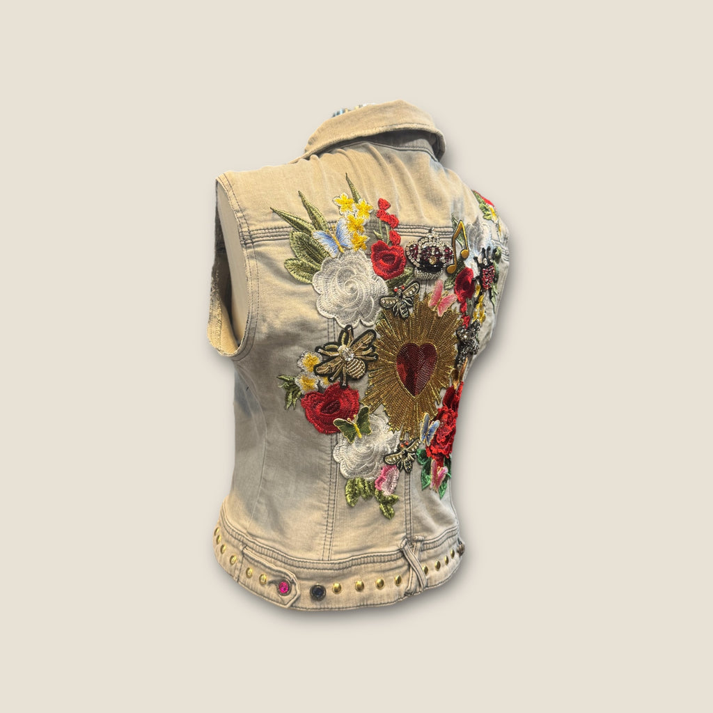 Chaleco Vaquero con flores y sagrado corazón