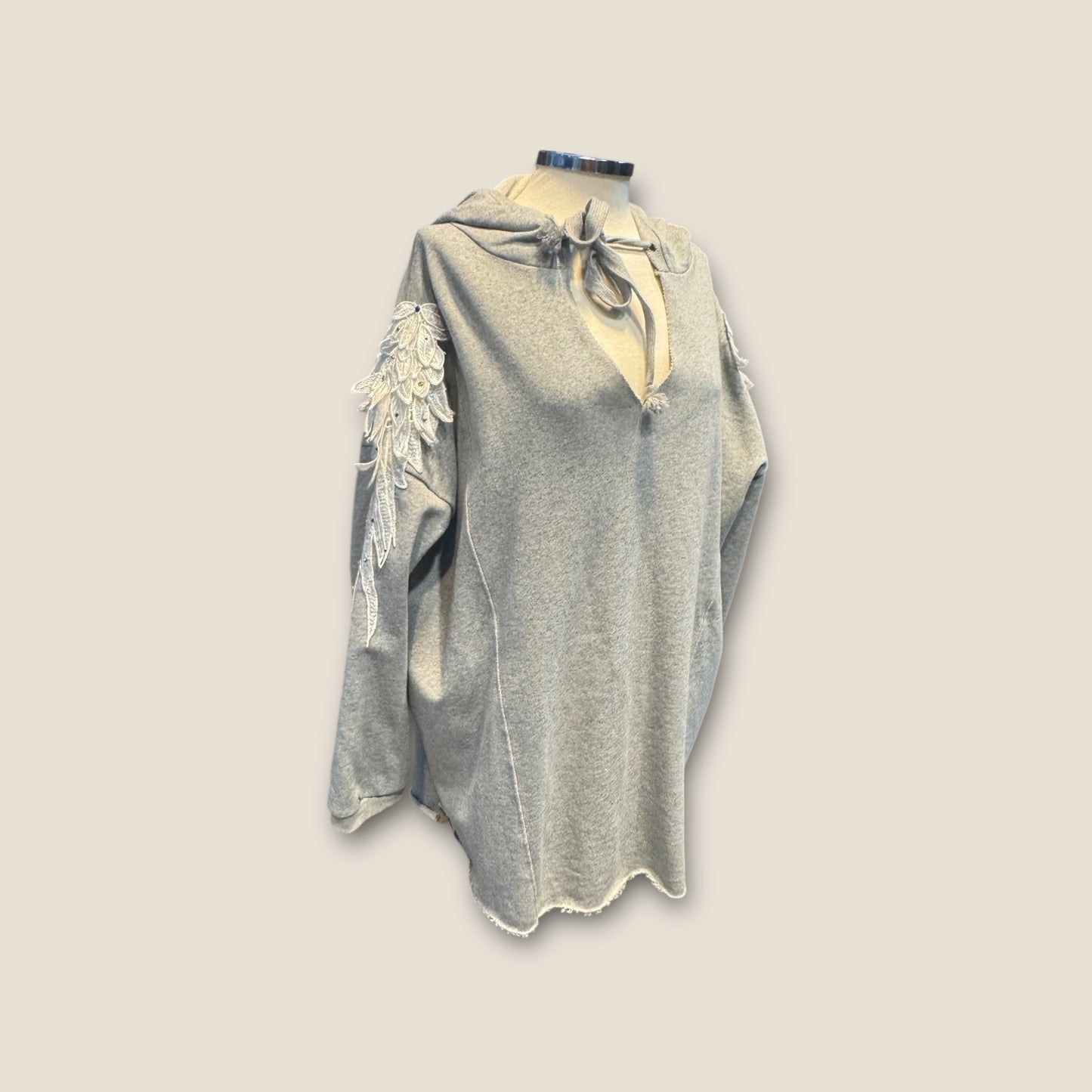 Sudadera oversize alas guipur