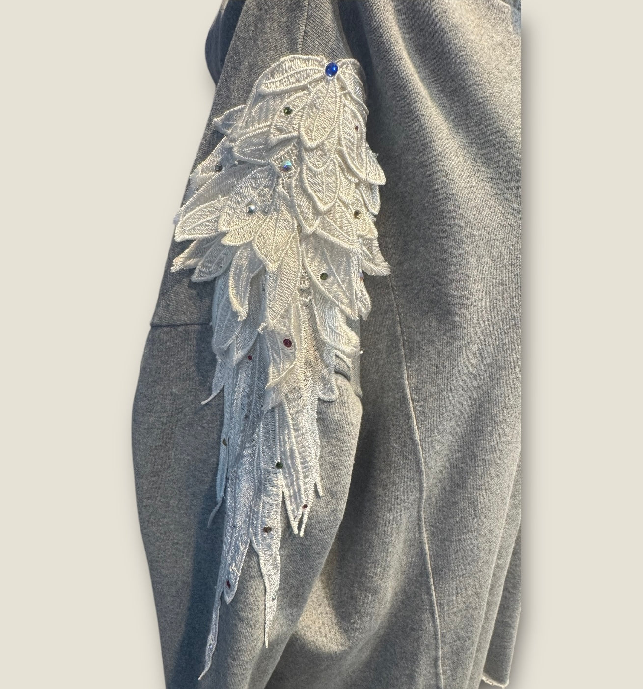 Sudadera oversize alas guipur