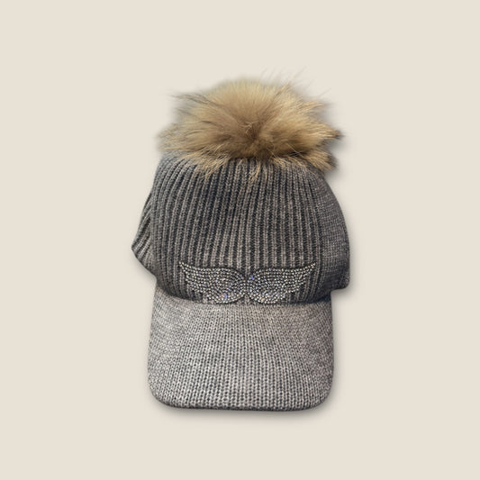 Gorra punto con alas