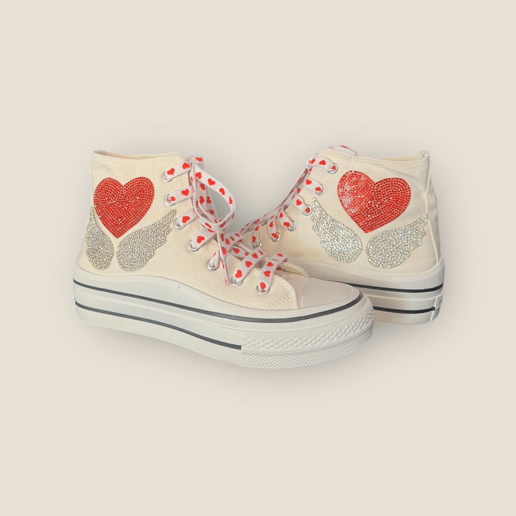 Zapatillas de lona con corazon y alas de strass