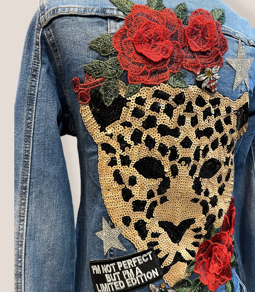 Chaqueta vaquera tigre lentejuelas y flores
