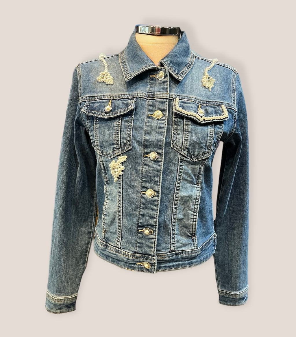 Chaqueta vaquera alas de ángel y perlas