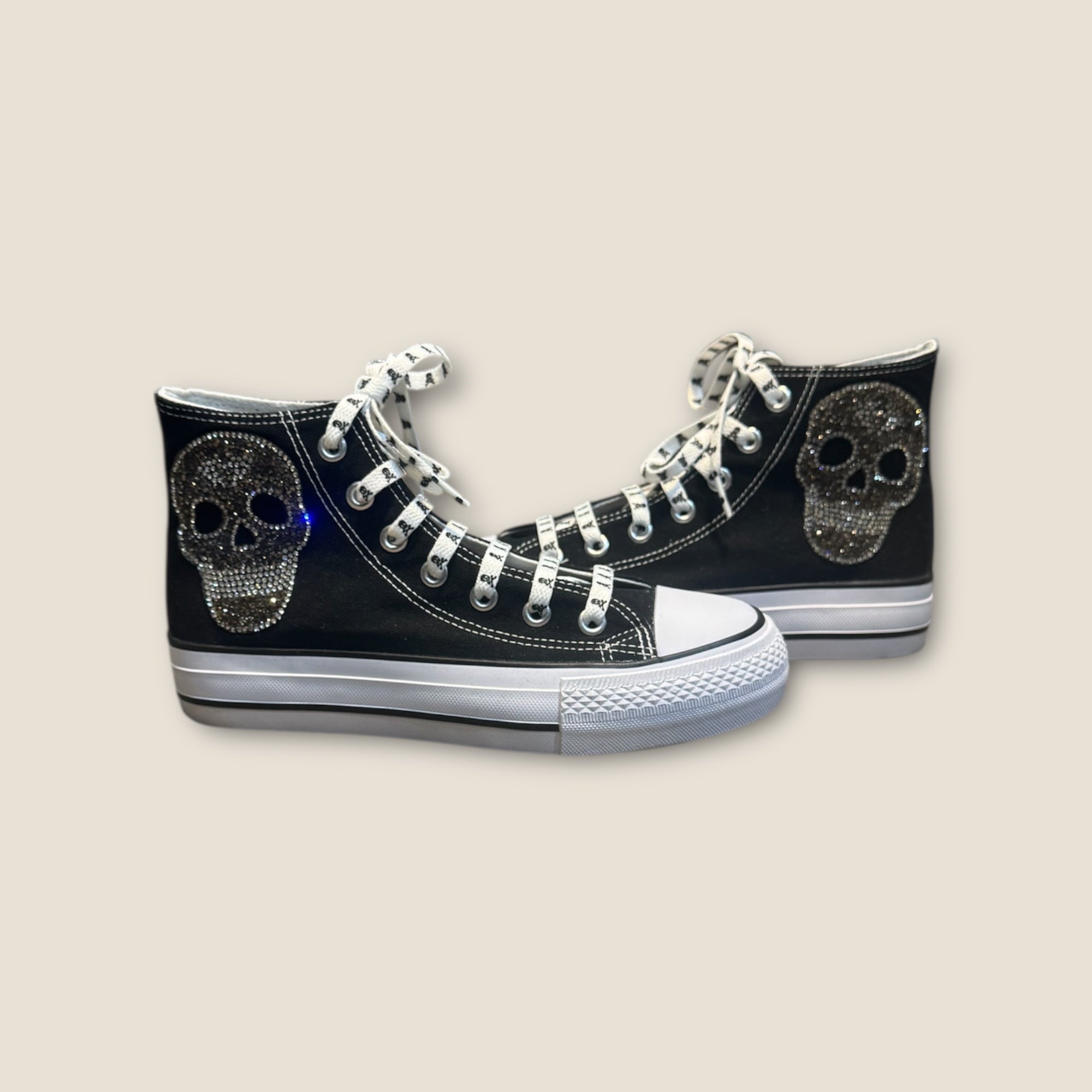 Zapatillas de lona con calavera de strass