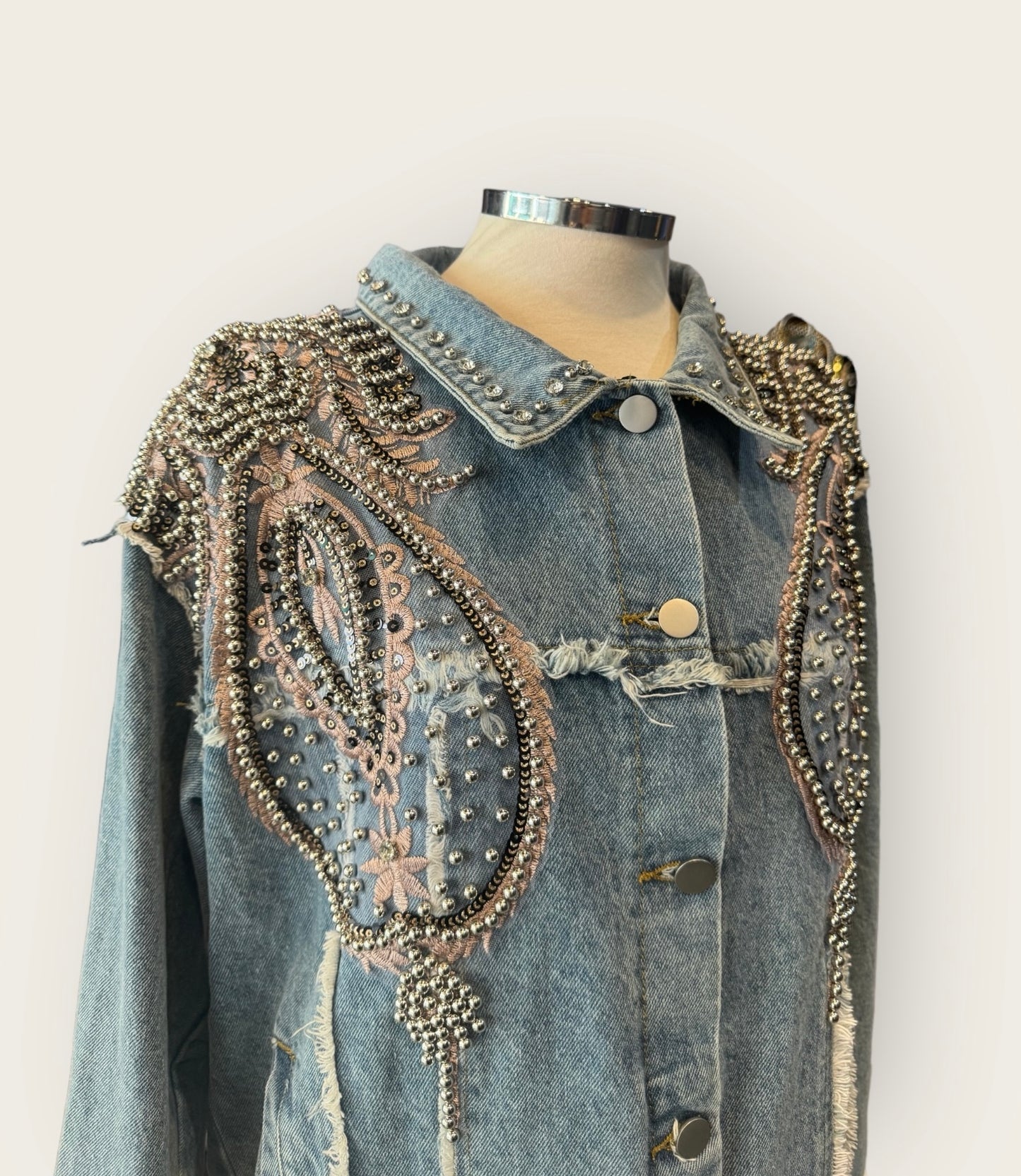 Chaqueta vaquera denim bordada