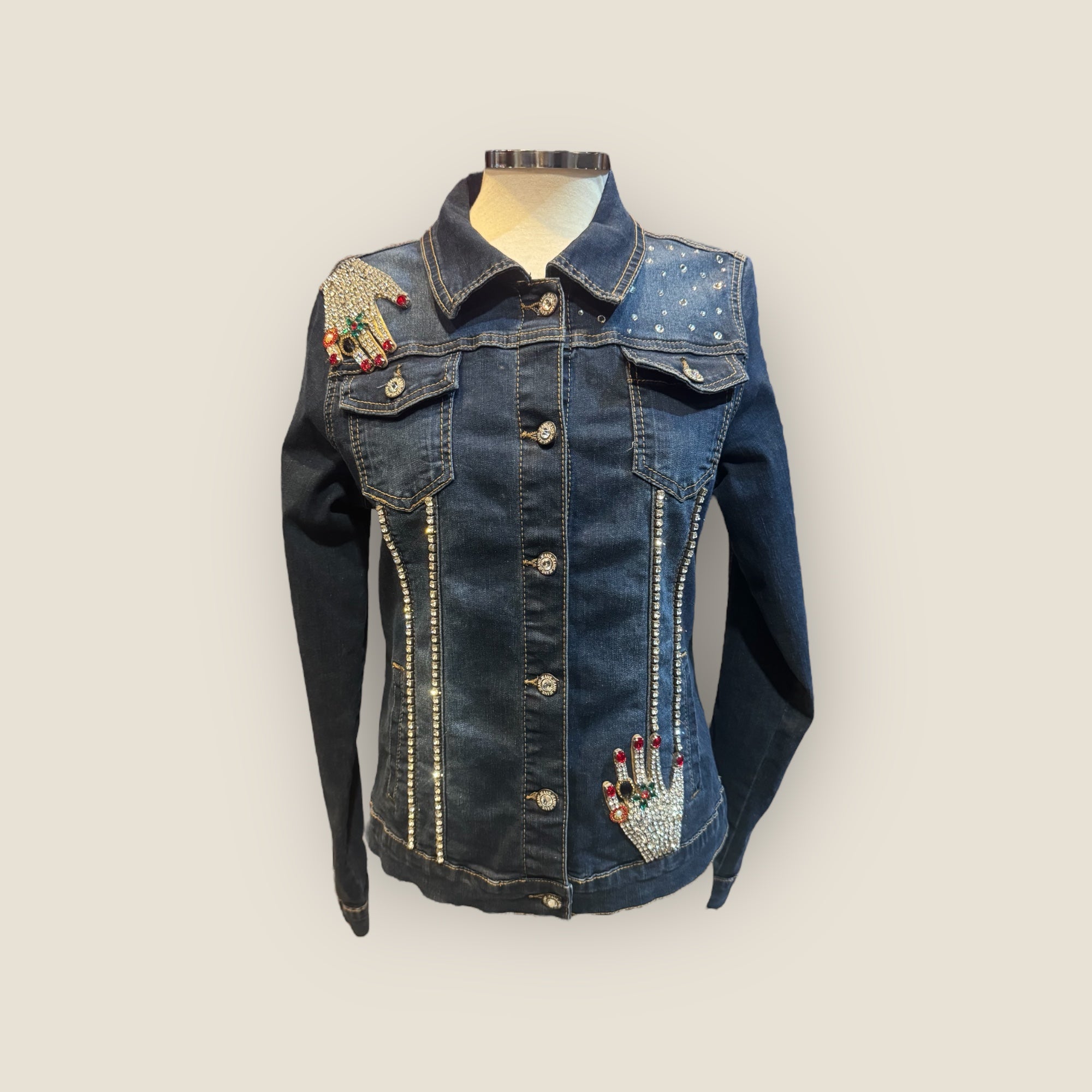 Chaqueta vaquera manos pedrería