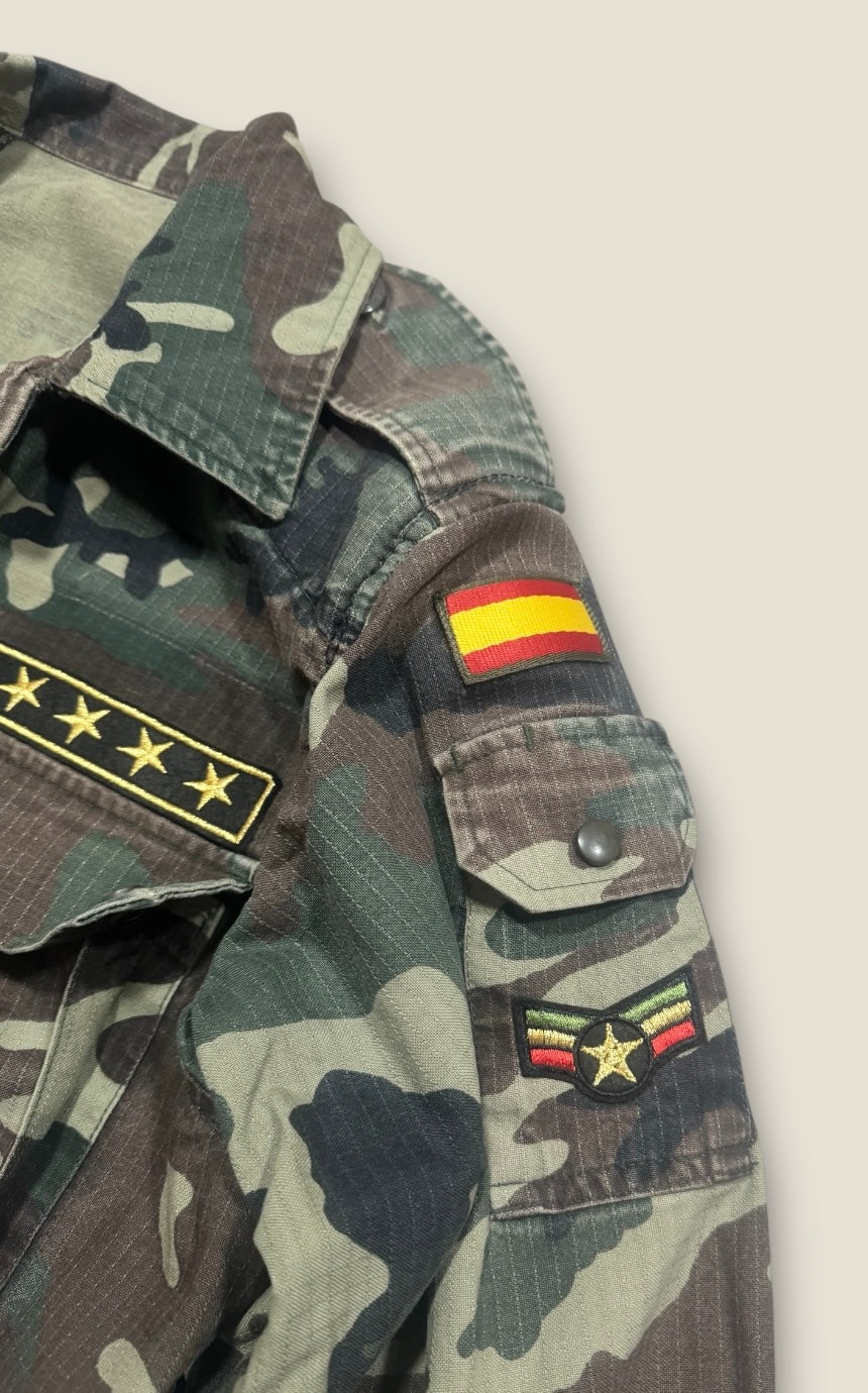 Sobre camisa del Ejército español Customizada