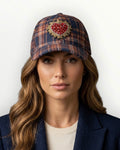 Gorra cuadros con Corazon de pedrería