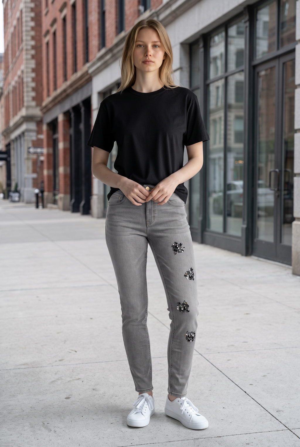 Pantalón vaquero gris pedrería