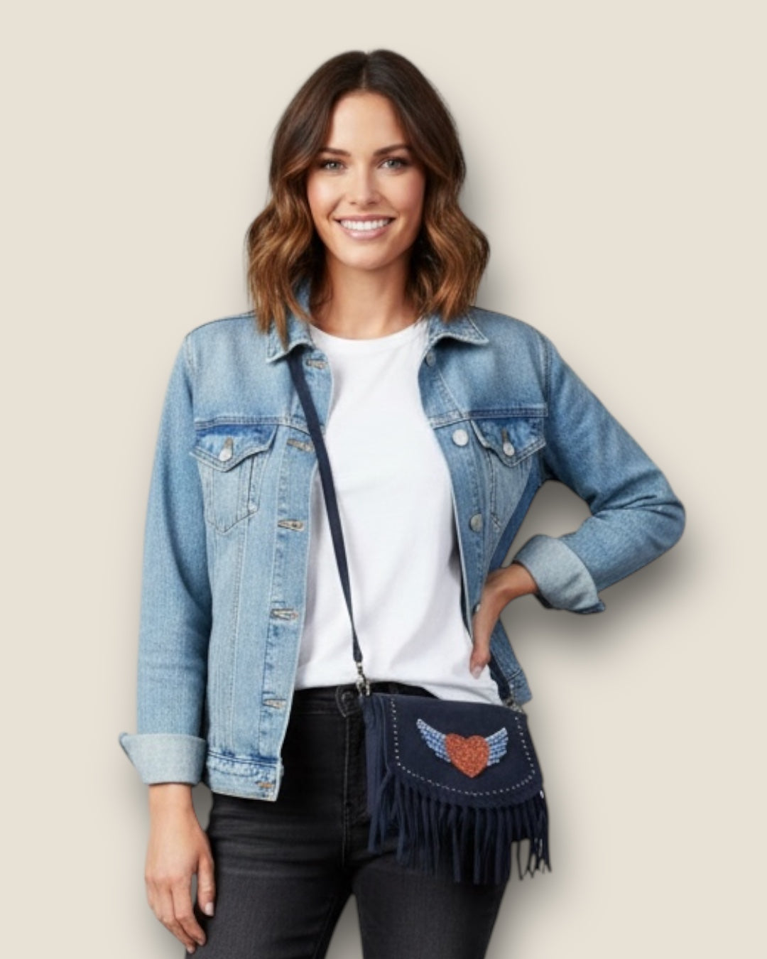 Bolso ante azul con corazón alado