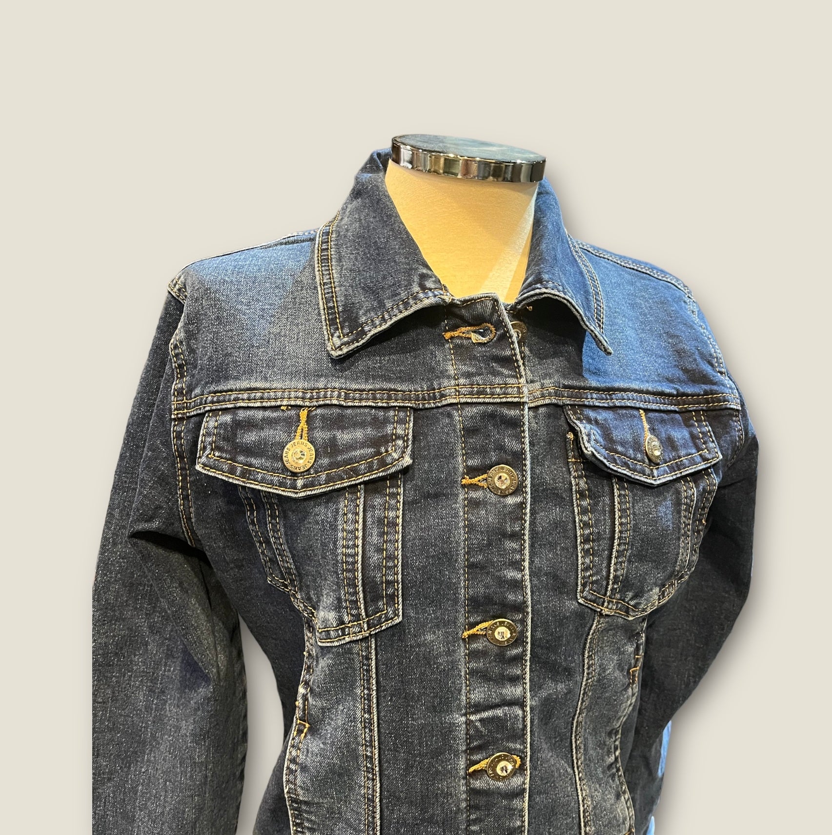 Chaqueta vaquera alas lentejuelas