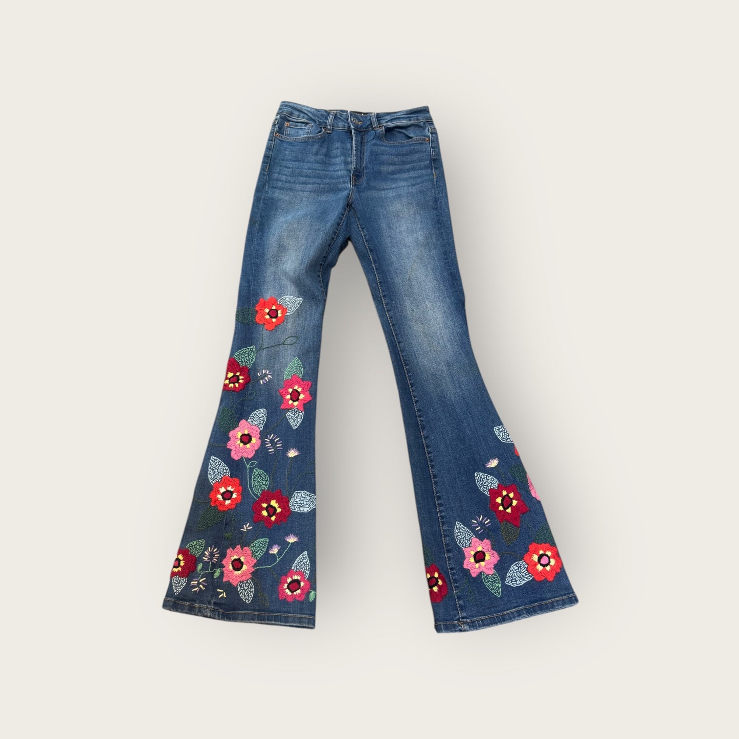 Pantalón bordado artesanalmente con flores