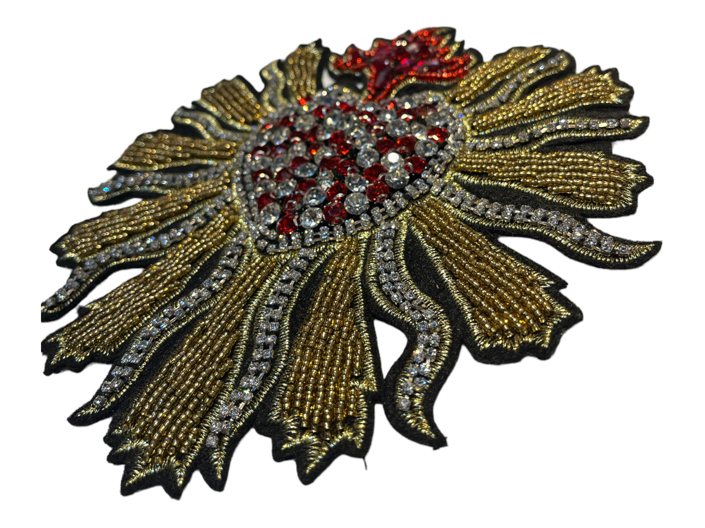 Parche corazón con pedrería y strass grande