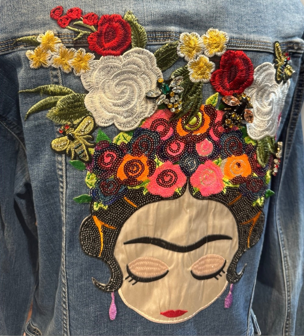 Chaqueta Frida con flores y pedreria