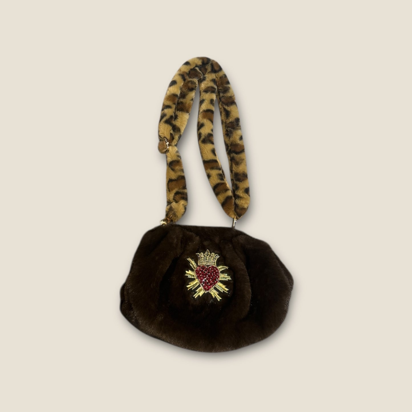 Bolso pelo con corazón