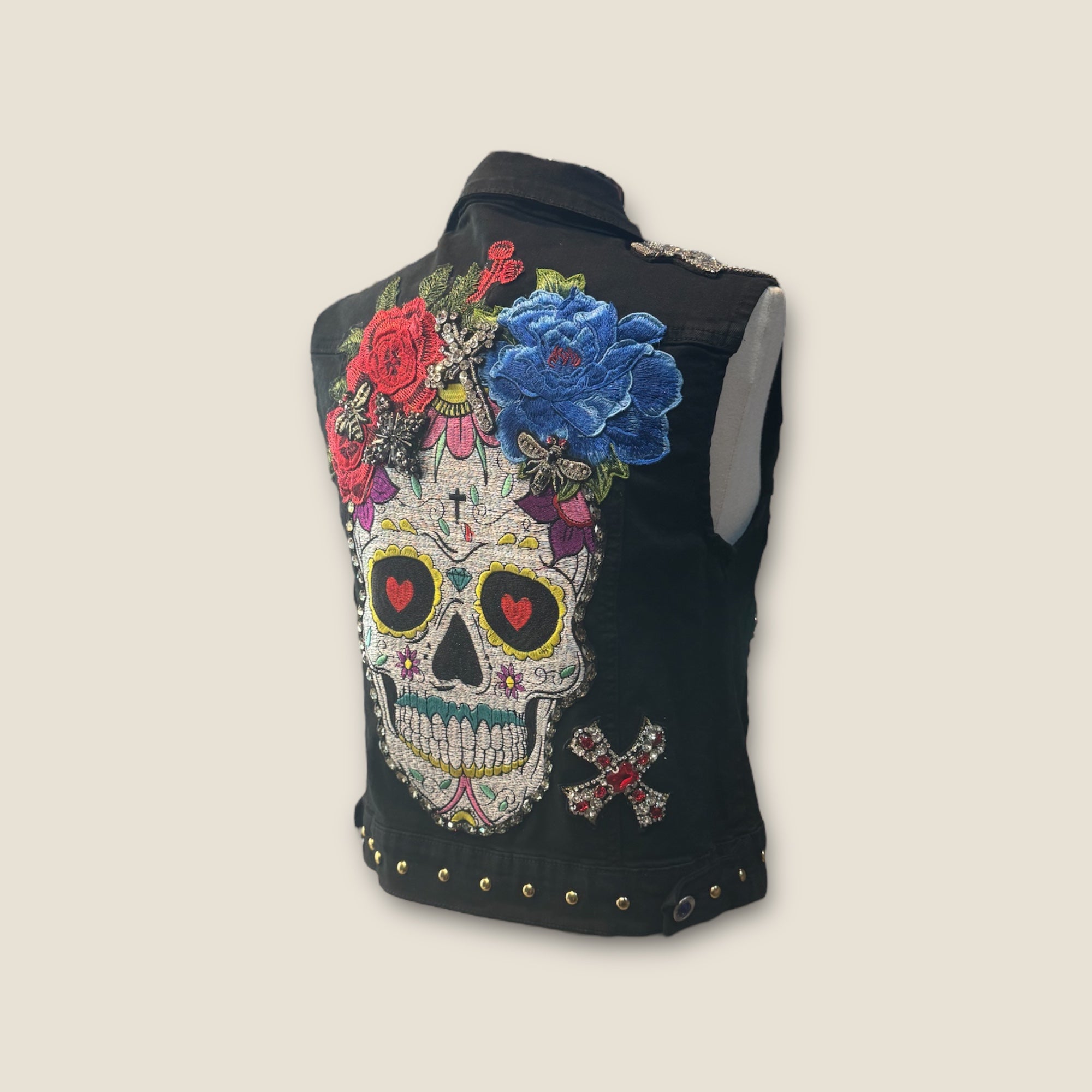 Chaleco negro calavera catrina y flores