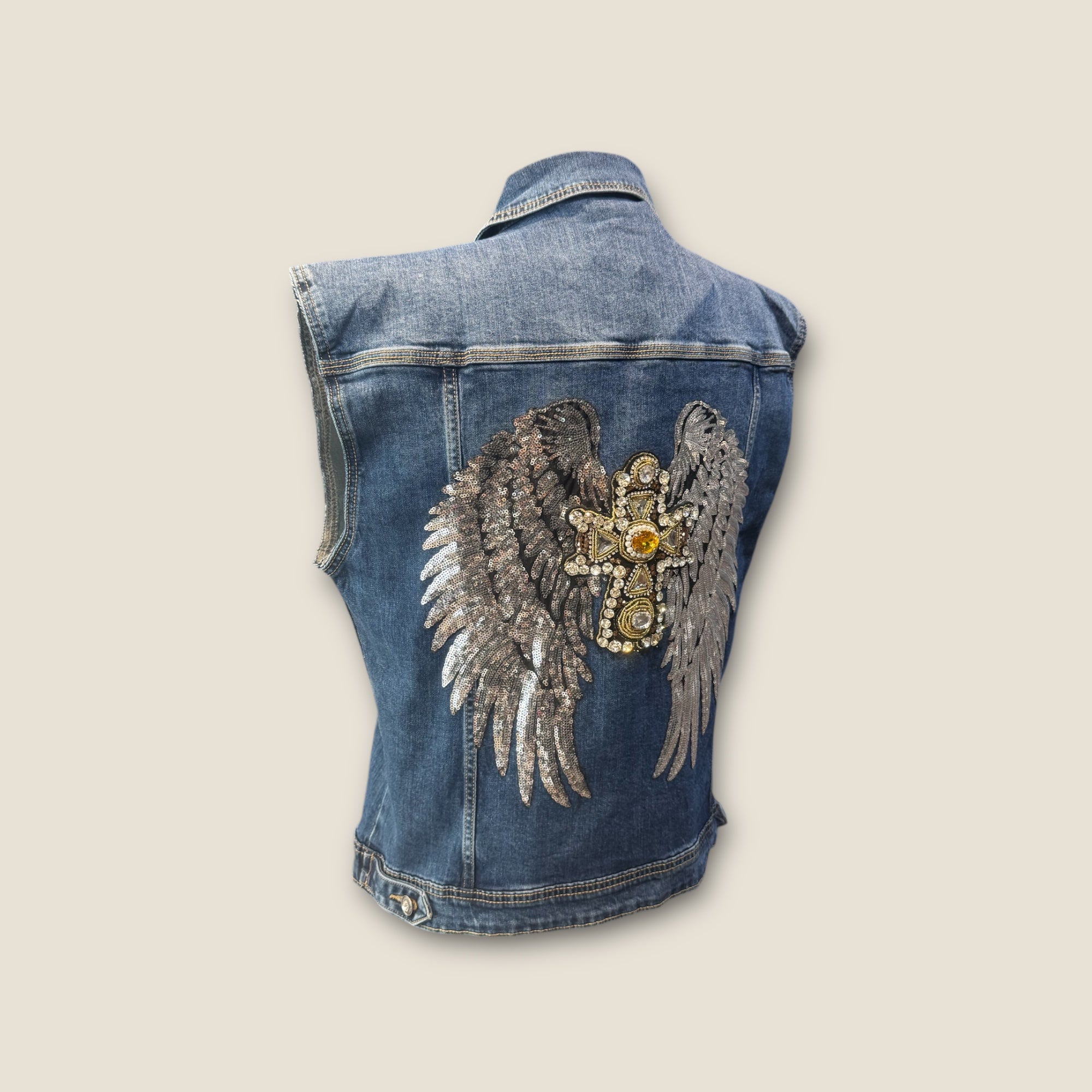 Chaleco vaquero alas y cruz de pedrería