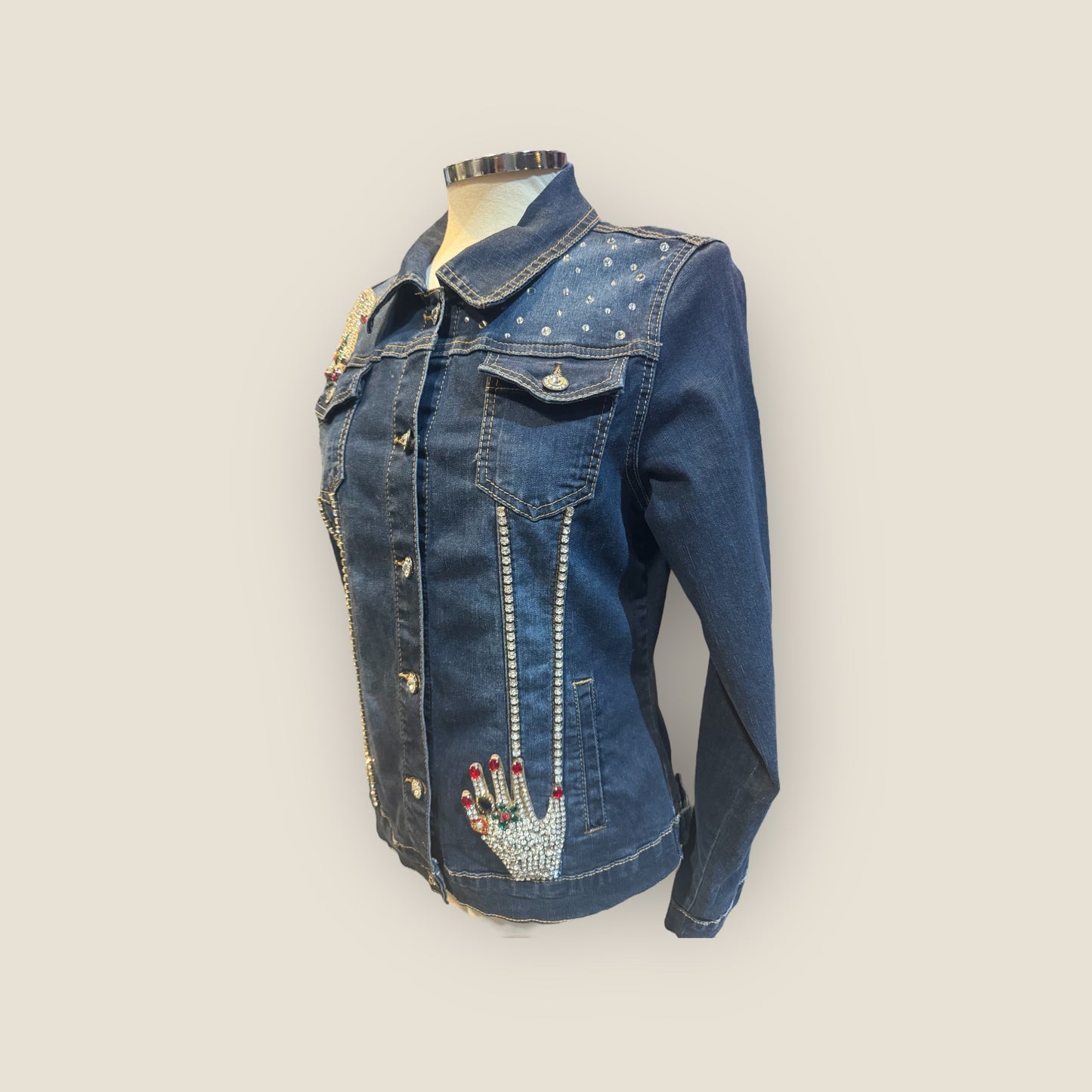 Chaqueta vaquera manos pedrería