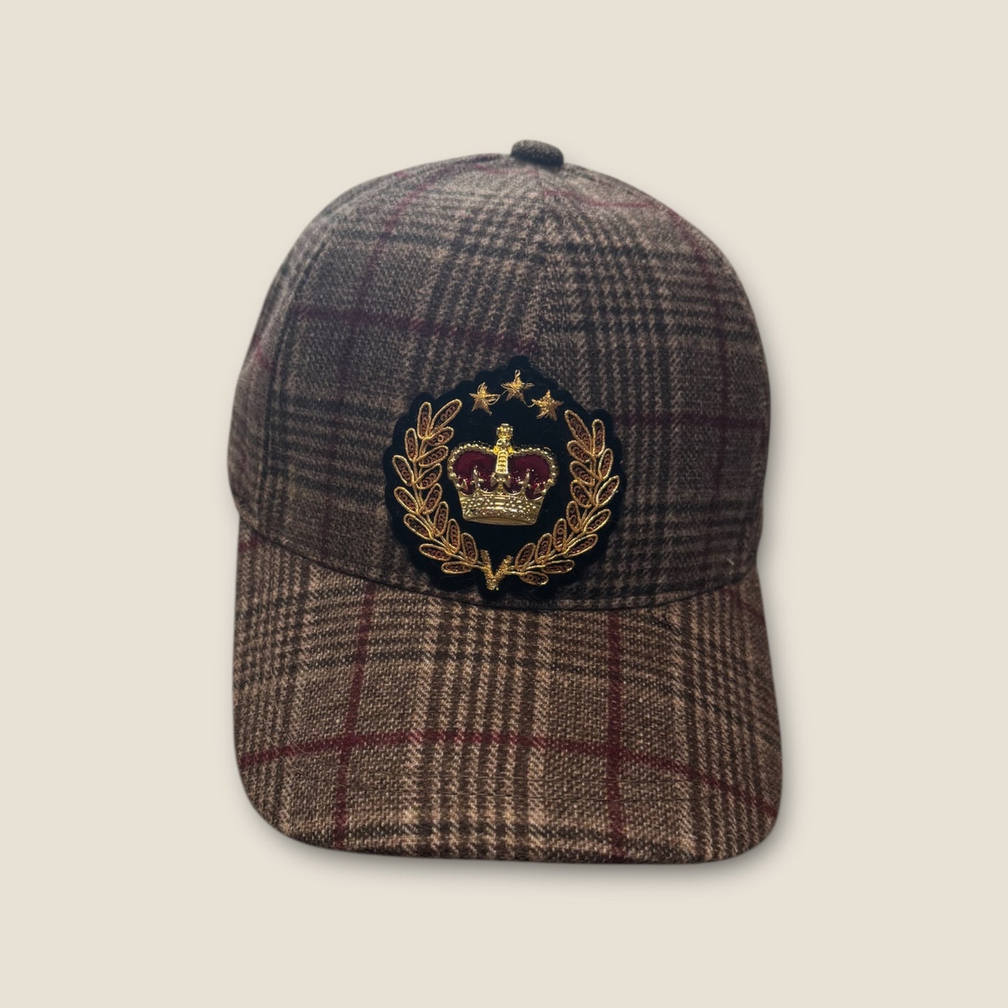 Gorra invierno insignia corona