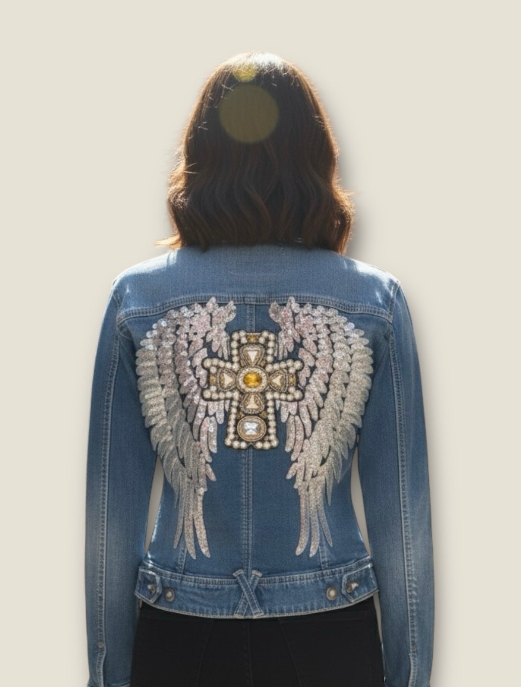 Chaqueta vaquera alas con cruz de pedrería