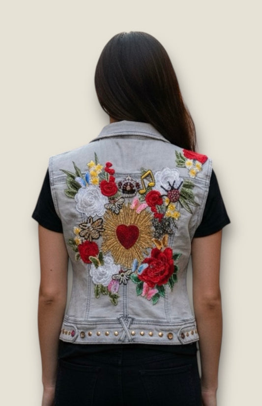 Chaleco Vaquero con flores y sagrado corazón