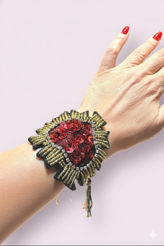 Pulsera macramé corazón