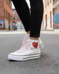 Zapatillas de lona con corazon y alas de strass