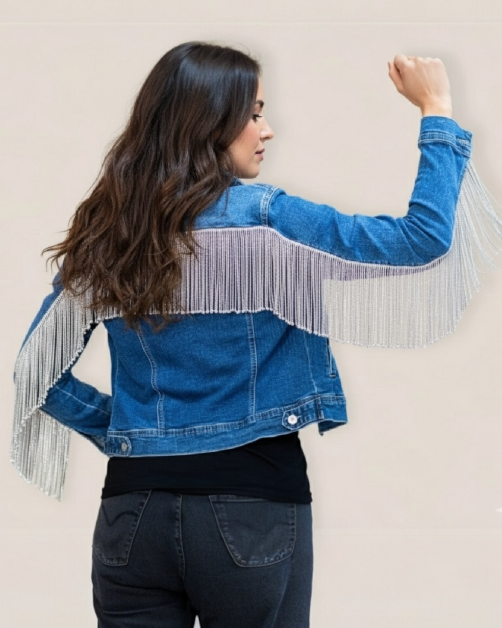 Chaqueta vaquera con flecos largos de pedreria