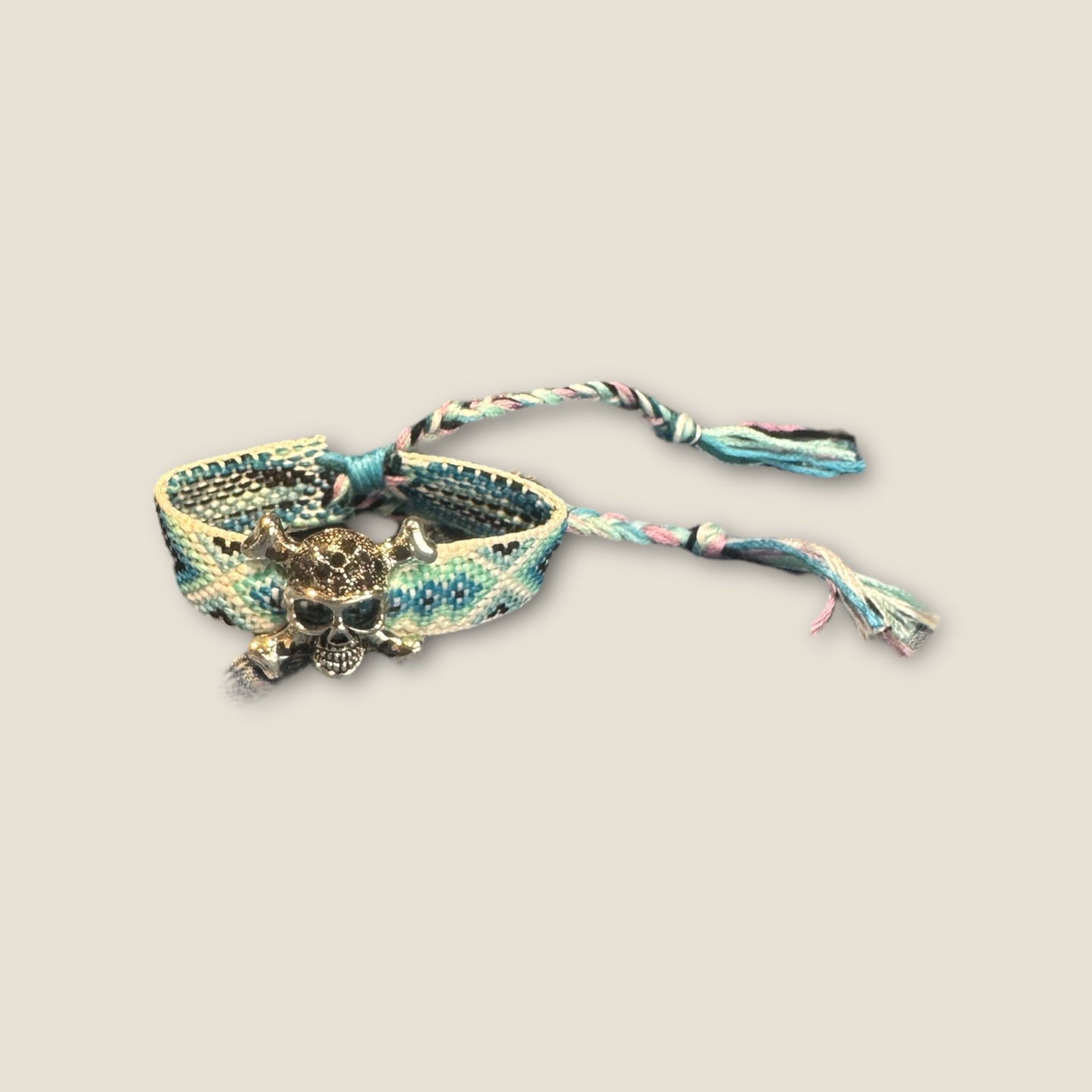 Pulsera macramé Calavera