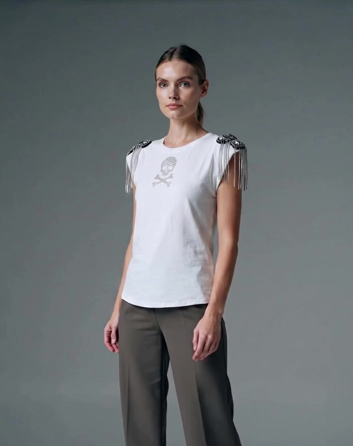 Camiseta hombreras pedrería y calavera strass