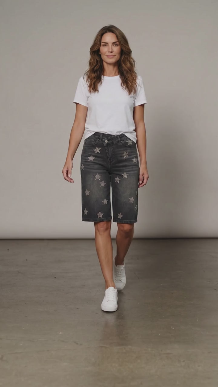 Bermuda denim negra con estrellas strass